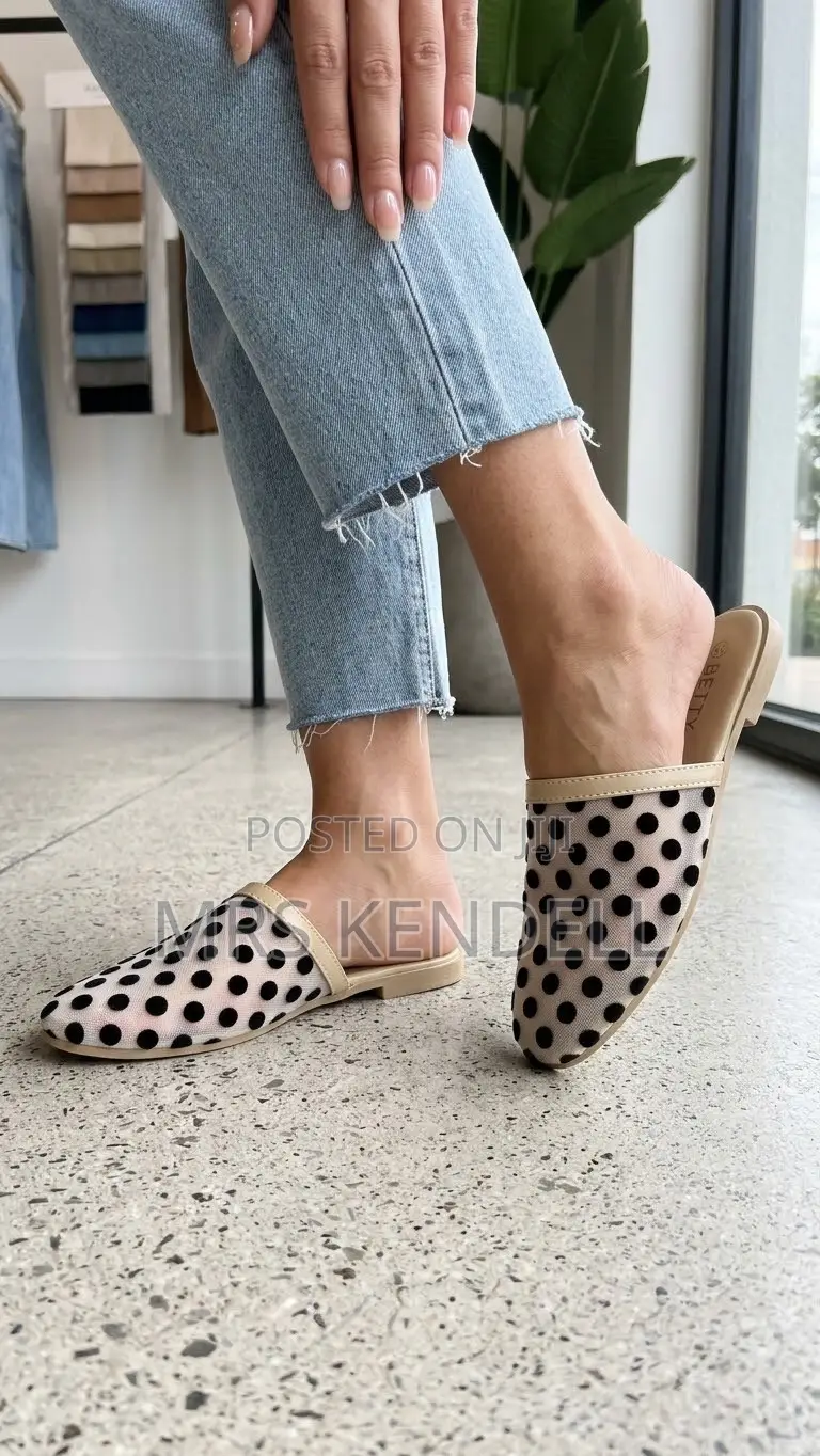 Ladies Stylish Betty Flat Shoe