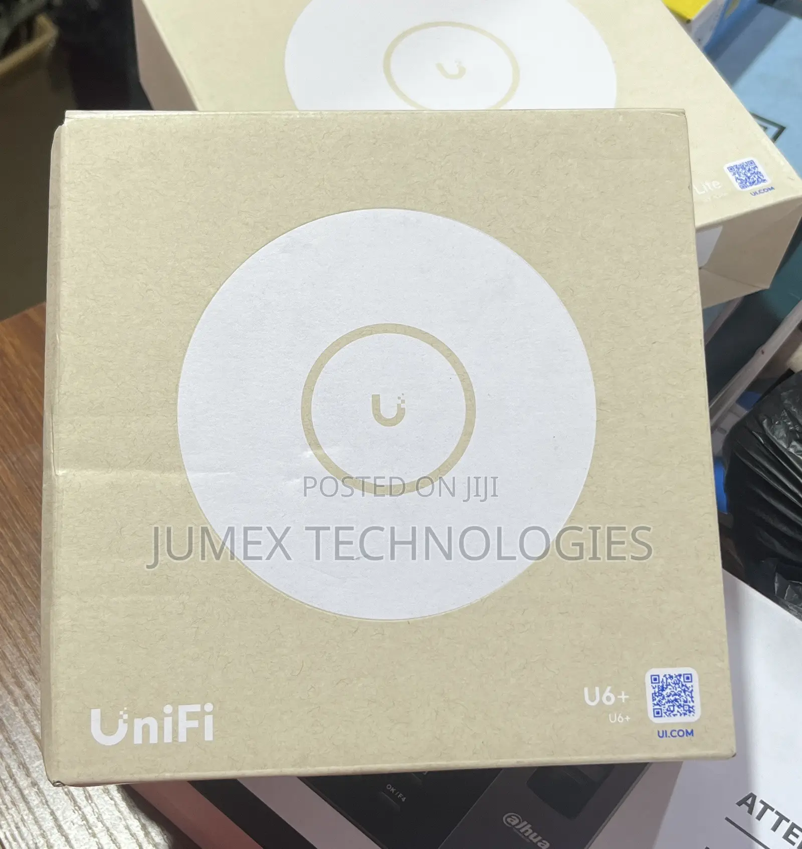 U6 + Unifi Ceiling Access Point Ubiquiti