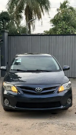 Toyota Corolla LE 4dr Sedan (1.8L 4cyl 4A) 2012 Gray
