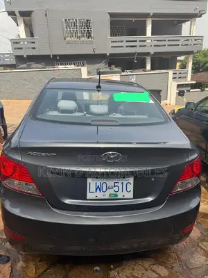 Hyundai Accent GLS 4dr Sedan (1.6L 4cyl 6M) 2014 Gray