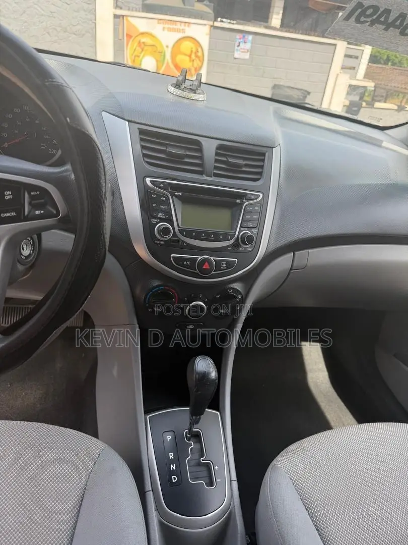 Hyundai Accent GLS 4dr Sedan (1.6L 4cyl 6M) 2014 Gray
