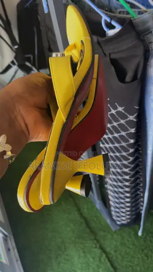 Stylish Ladies’ Slippers for Sale at Affordable Prices