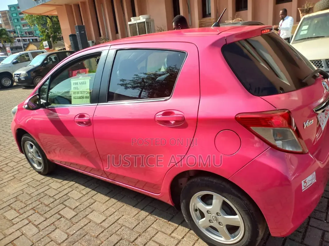 Toyota Vitz 1.3 AWD 5dr 2013 Pink