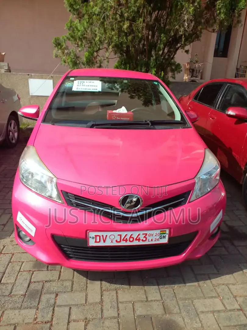 Toyota Vitz 1.3 AWD 5dr 2013 Pink