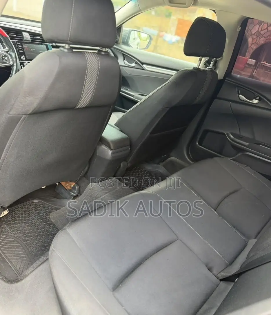 Honda Civic EX-L Sedan 2019 Gray