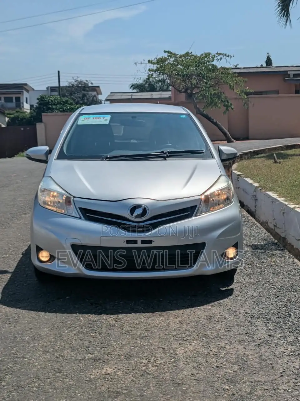 Toyota Vitz 1.3 FWD 5dr 2012 White