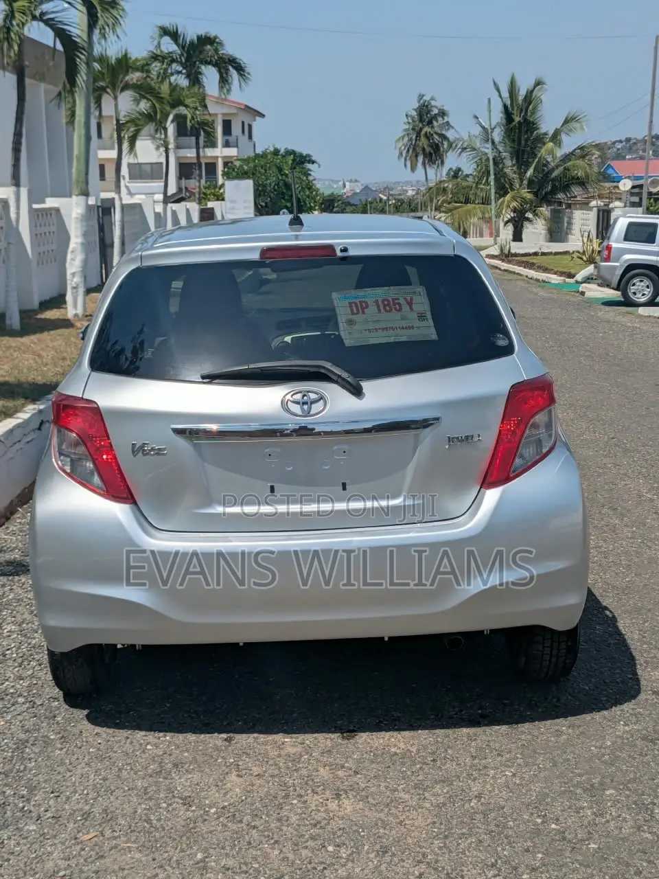 Toyota Vitz 1.3 FWD 5dr 2012 White
