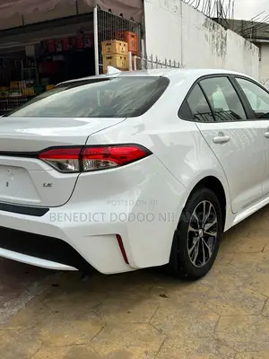 Toyota Corolla LE 2022 White