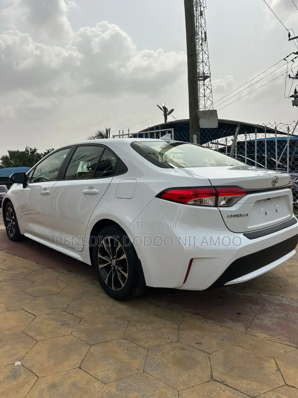 Toyota Corolla LE 2022 White