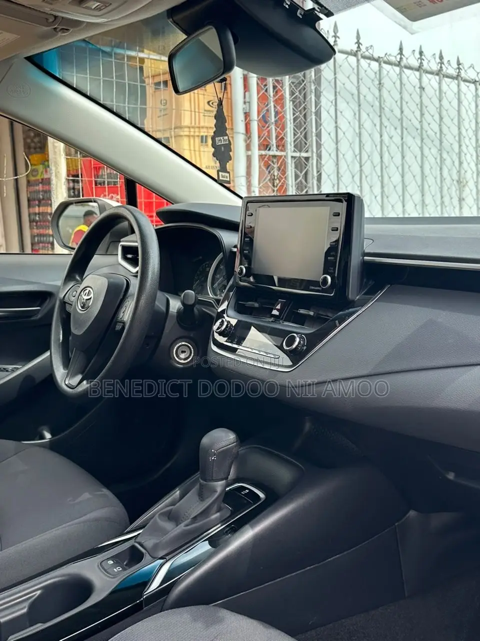 Toyota Corolla LE 2022 White