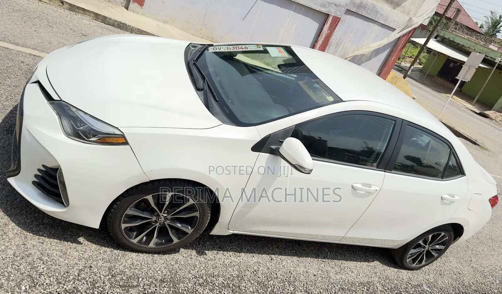 Toyota Corolla SE Special Edition 4dr Sedan (1.8L 4cyl CVT) 2017 White