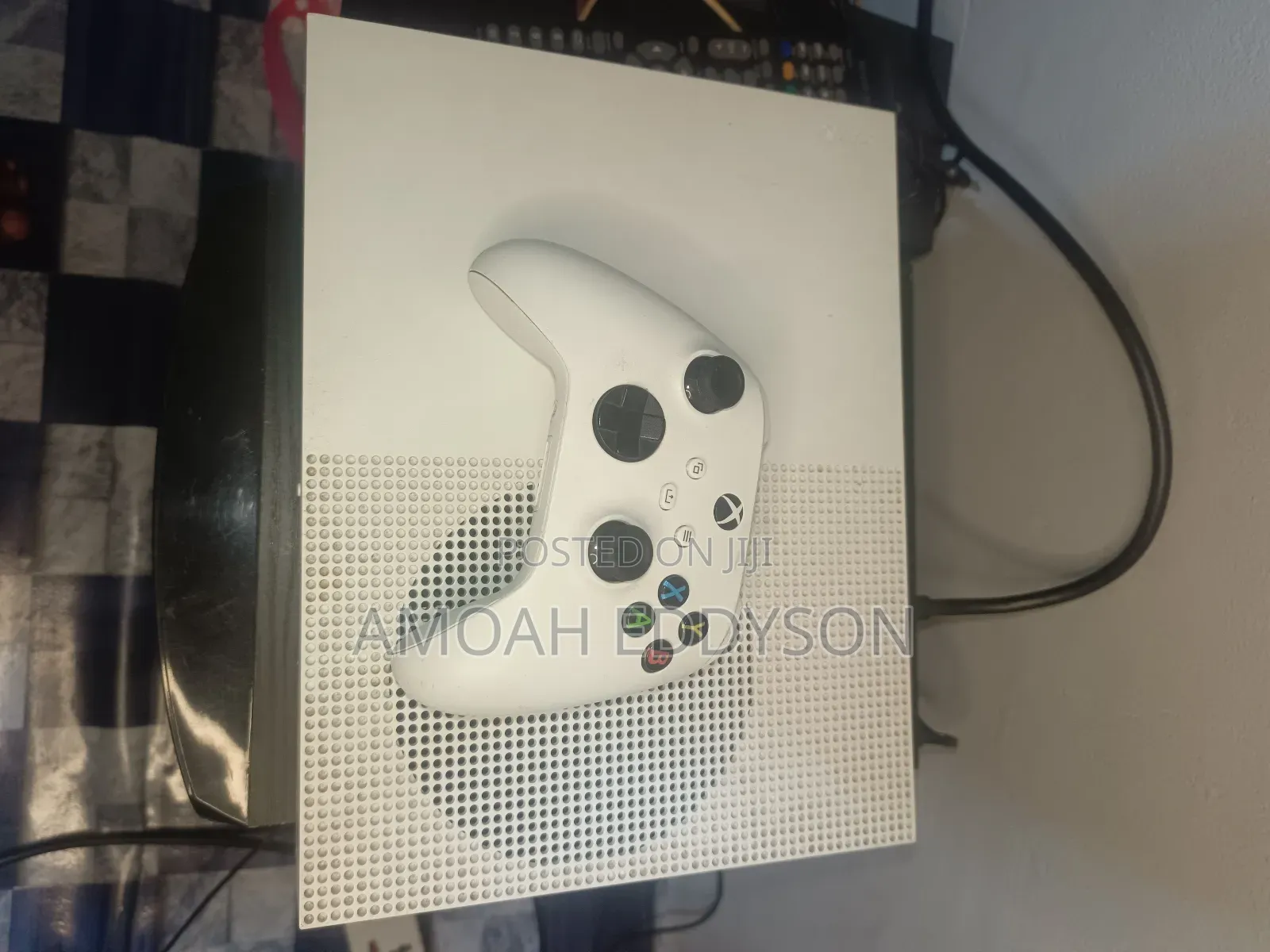 Xbox S One 1TB With No Game and With One Controller