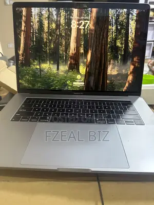 Laptop Apple MacBook Pro 2017 16GB Intel Core i9 SSD 512GB