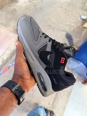 Men’s Nike Airmax Command Dark/Grey Available