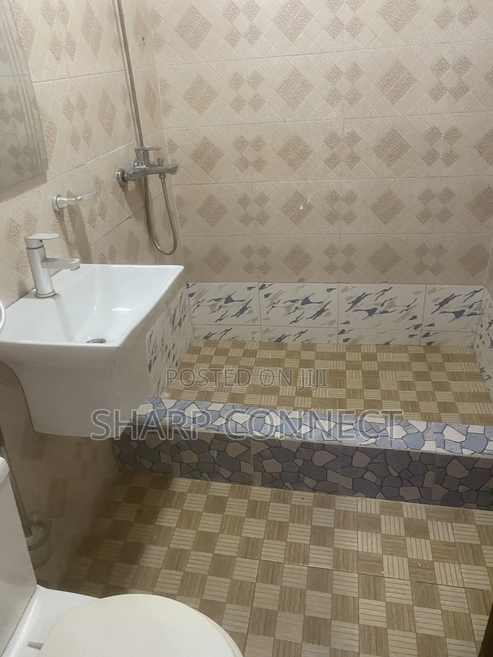 4bdrm Duplex in Sharp-Connect, Toll Booth for rent