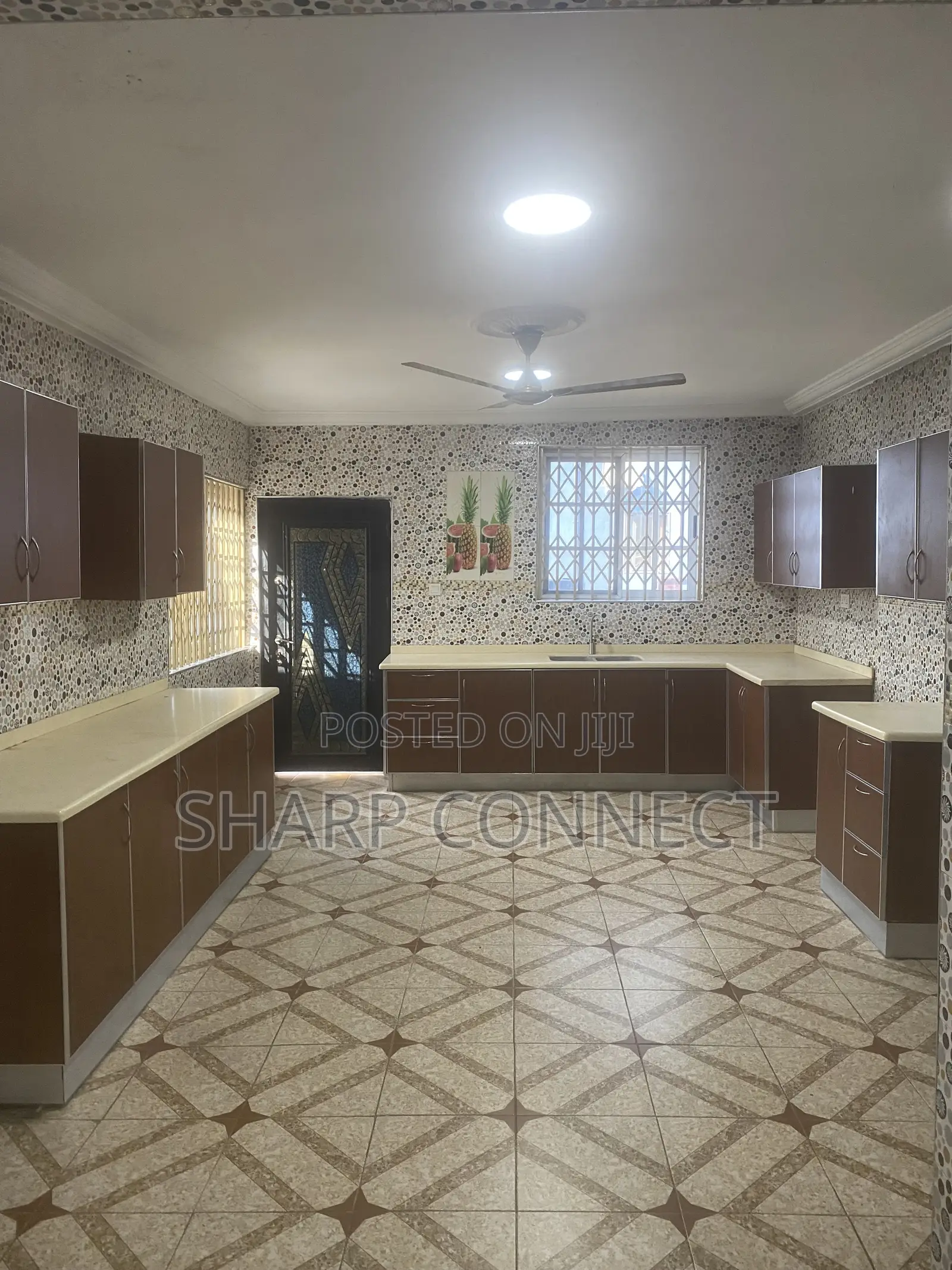 4bdrm Duplex in Sharp-Connect, Toll Booth for rent