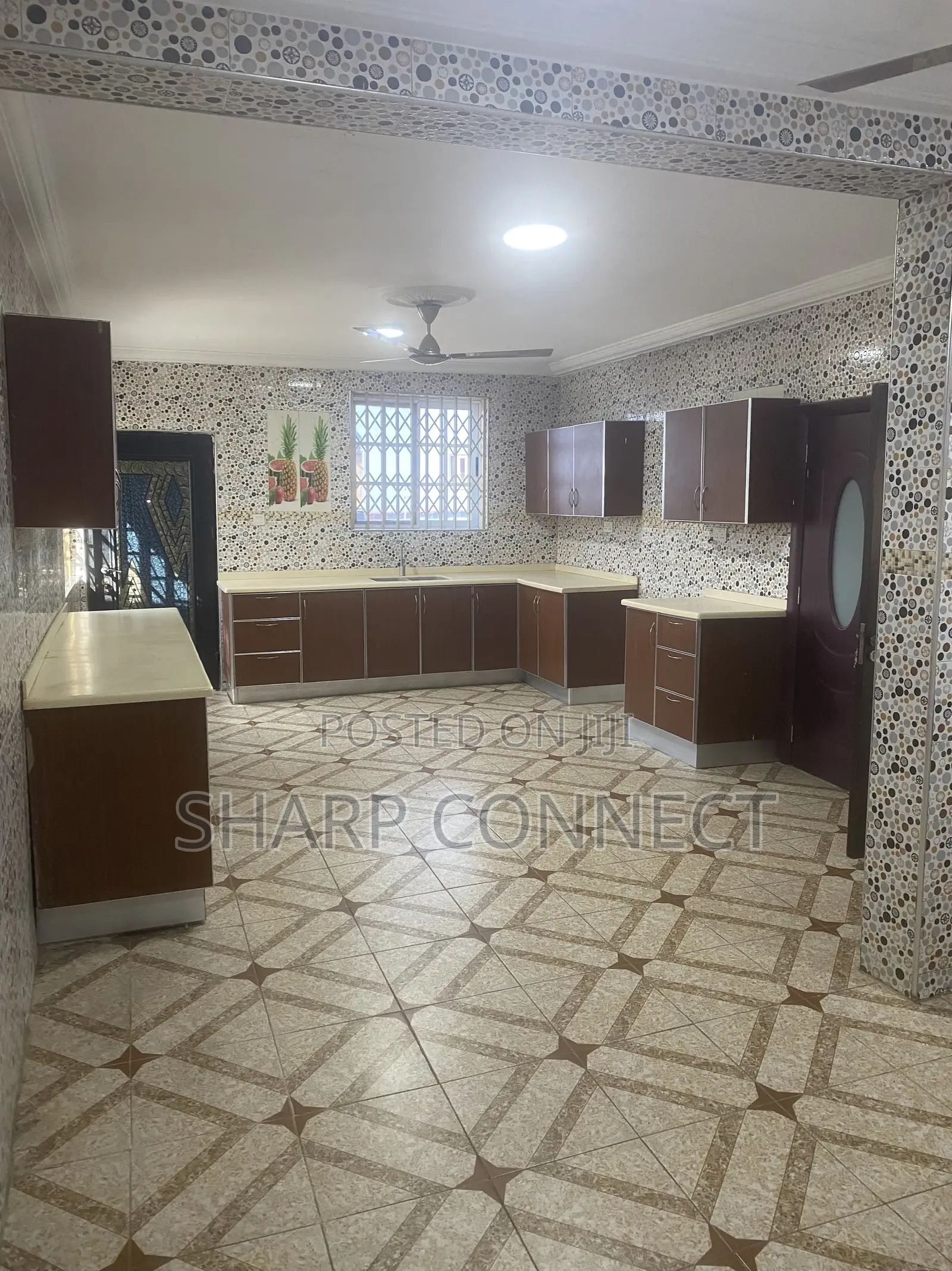 4bdrm Duplex in Sharp-Connect, Toll Booth for rent