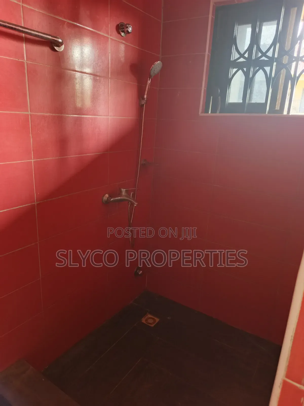 1bdrm Apartment in Two Strems, New-Juaben Municipal for rent