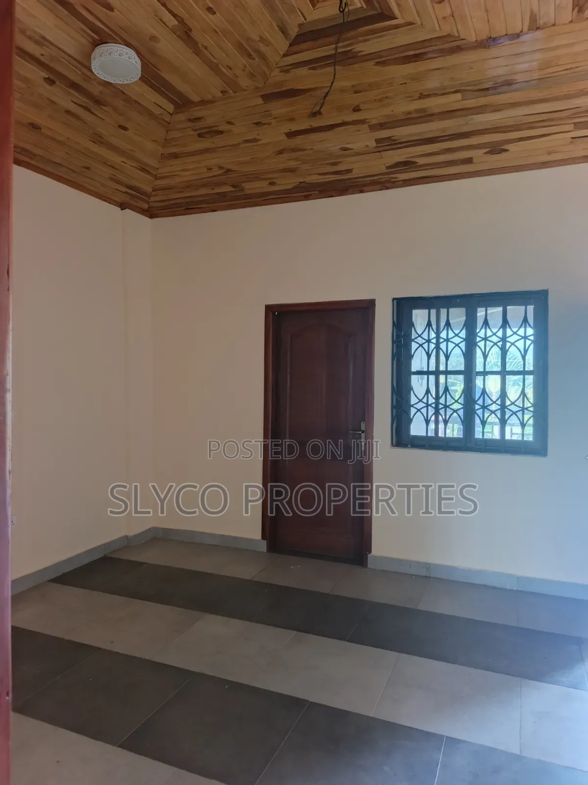 1bdrm Apartment in Two Strems, New-Juaben Municipal for rent