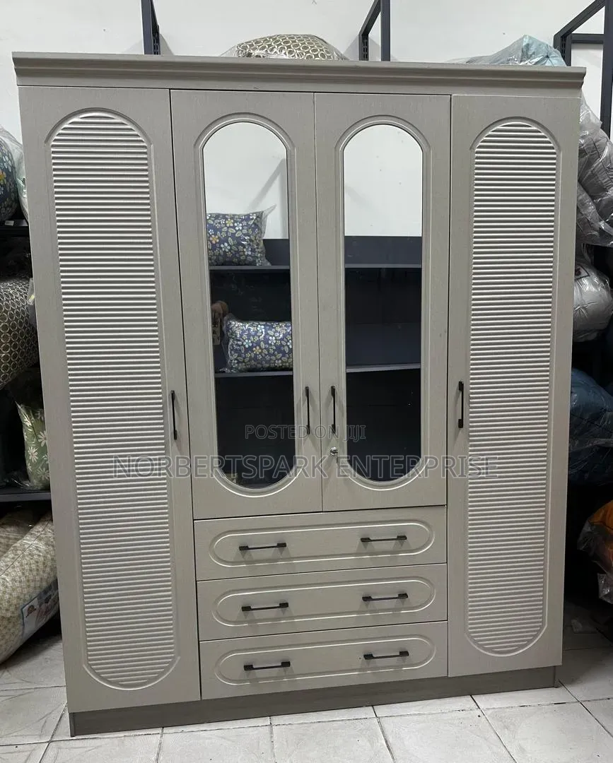 Wardrobe (4D)