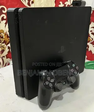 PS4 Slim With 4 Games