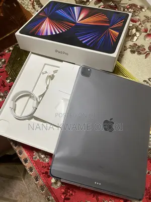 Apple iPad Pro 12.9 (2022) 256 GB Gray