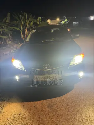 Toyota Corolla LE Special Edition 4dr Sedan (1.8L 4cyl 4A) 2013 Black