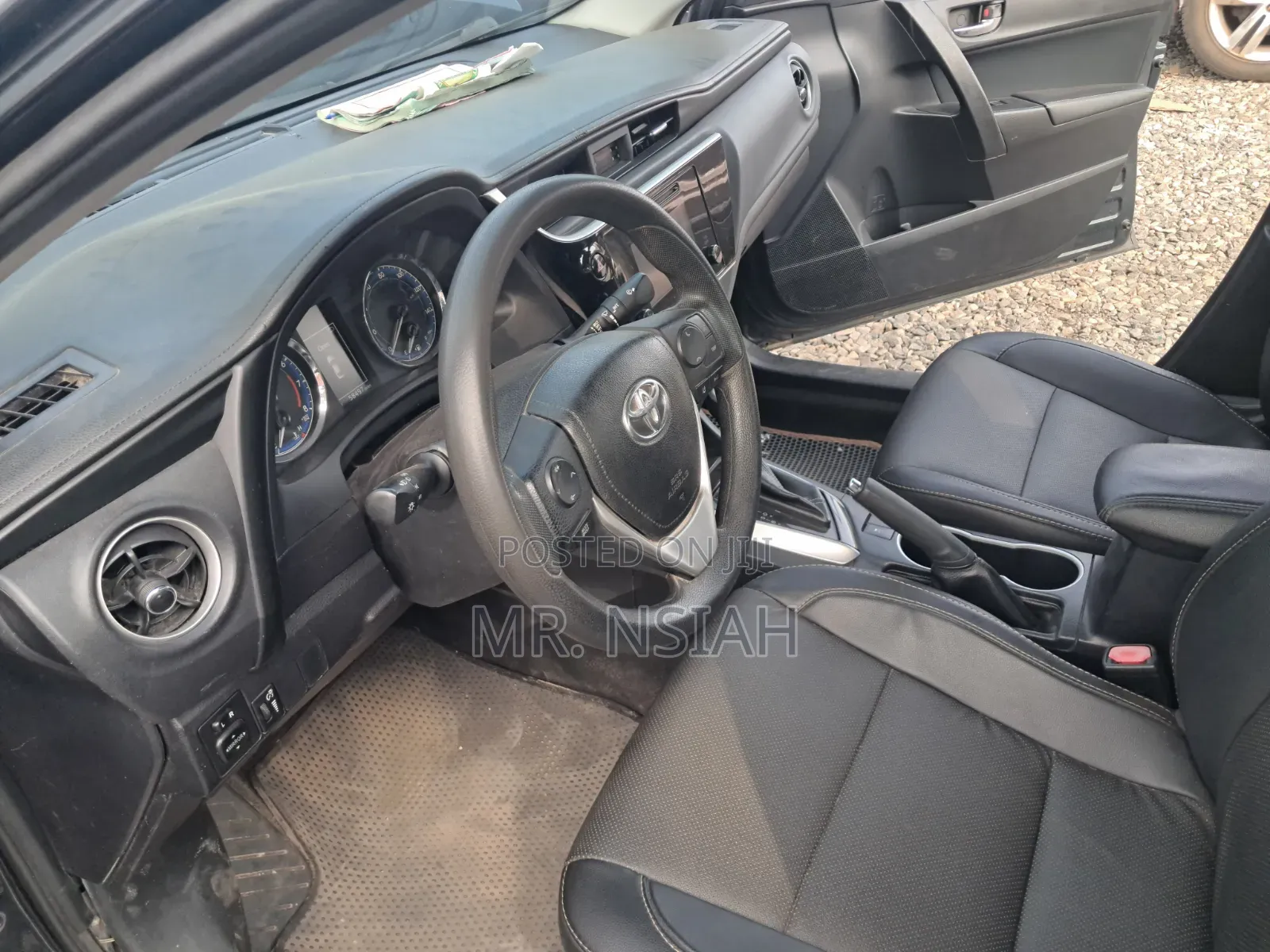 Toyota Corolla LE 4dr Sedan (1.8L 4cyl CVT) 2017 Black