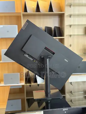 Lenovo 32” 4K UHD Monitor | Rich Colors