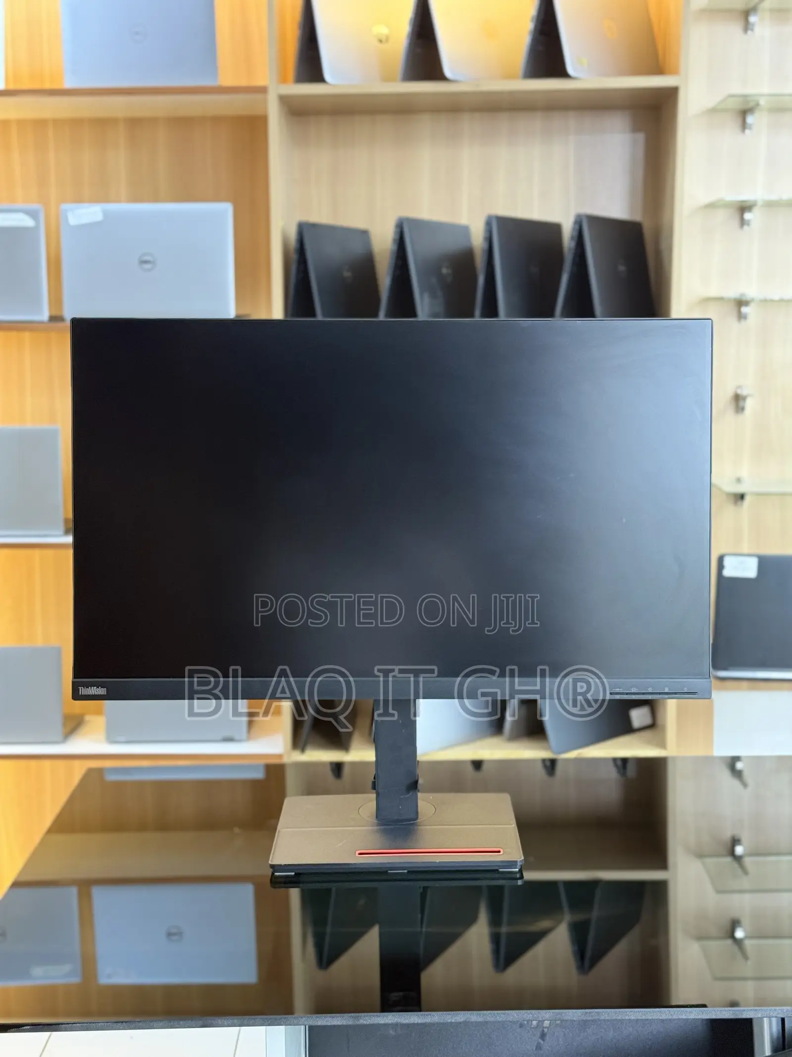 Lenovo 32” 4K UHD Monitor | Rich Colors