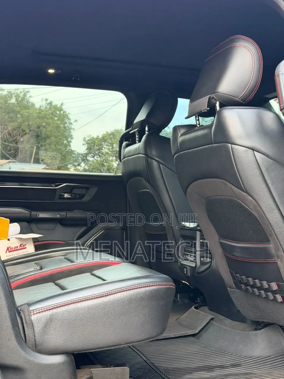 RAM 1500 2021 Black