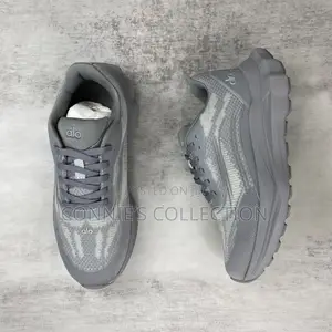 Alo Runner Sneakers
