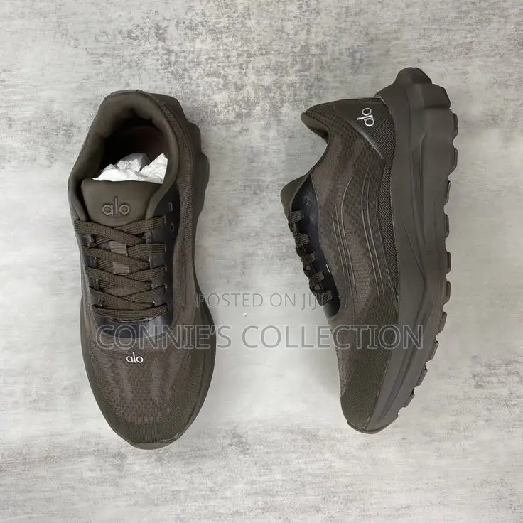 Alo Runner Sneakers