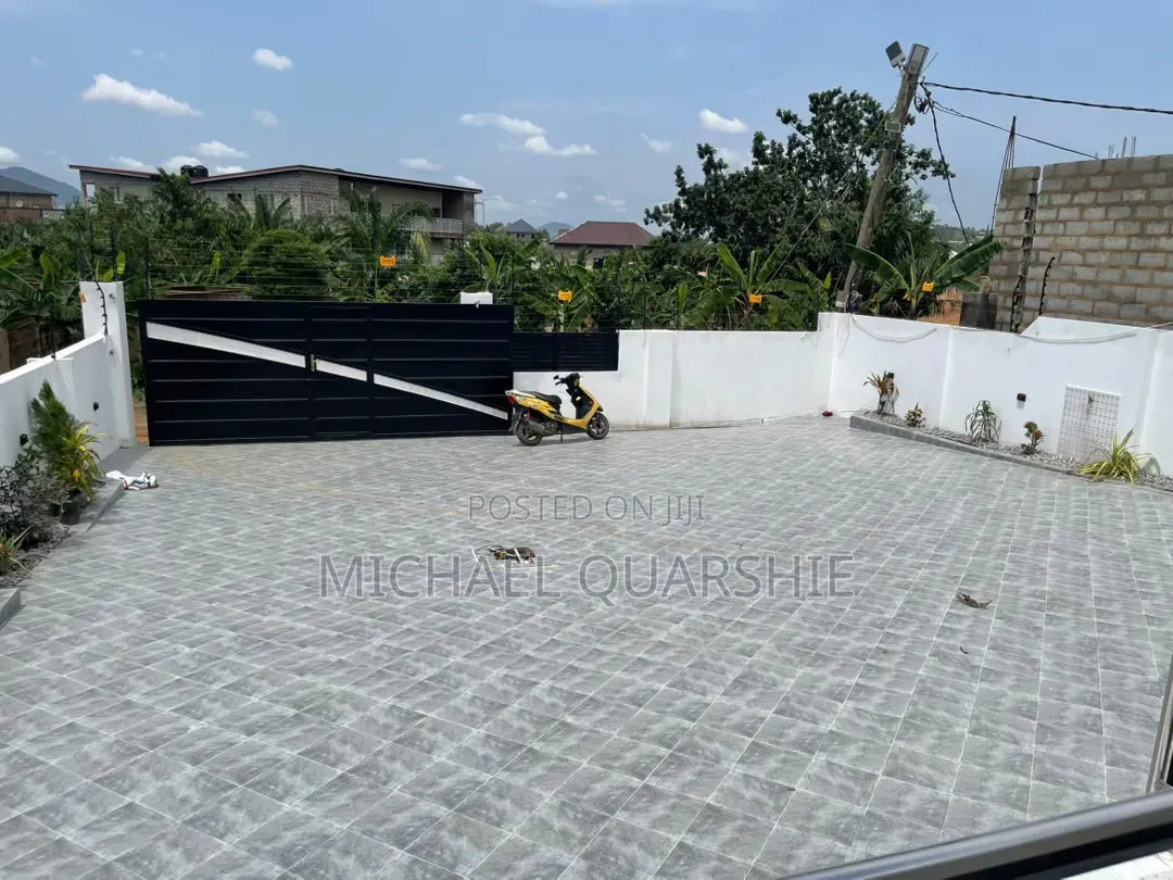 3bdrm House in Nsawam for sale