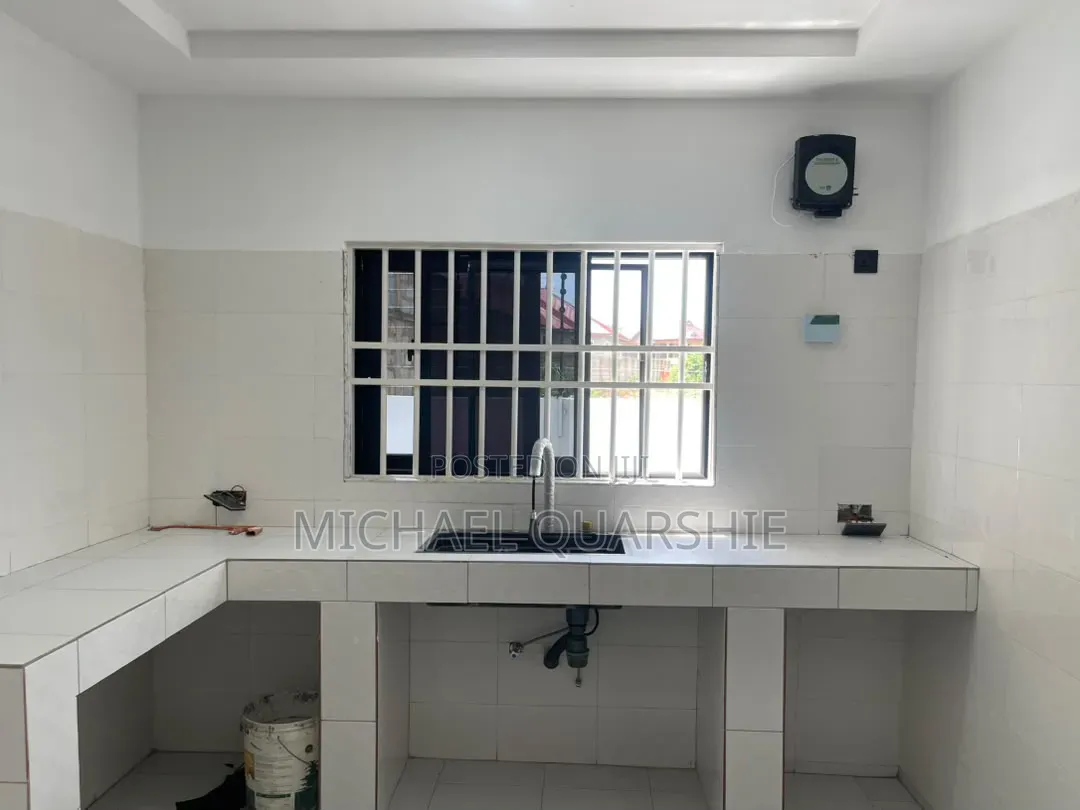3bdrm House in Nsawam for sale