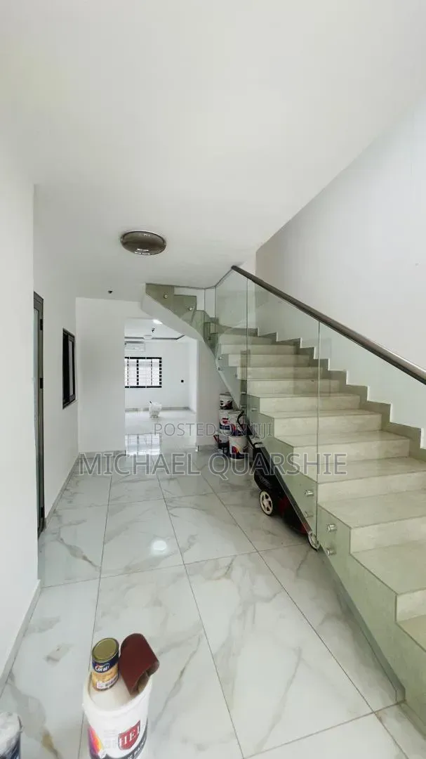 4bdrm House in Satellite, Amasaman for rent