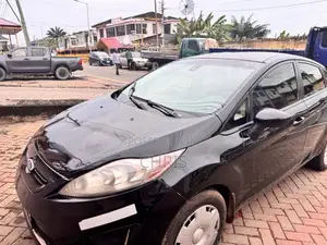Ford Fiesta SE Hatchback 2012 Black