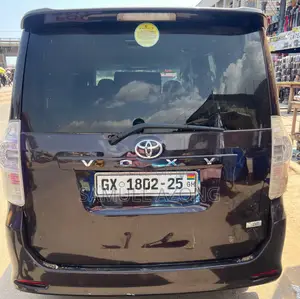 Toyota Voxy X 2WD 8-Seater 2012 Black
