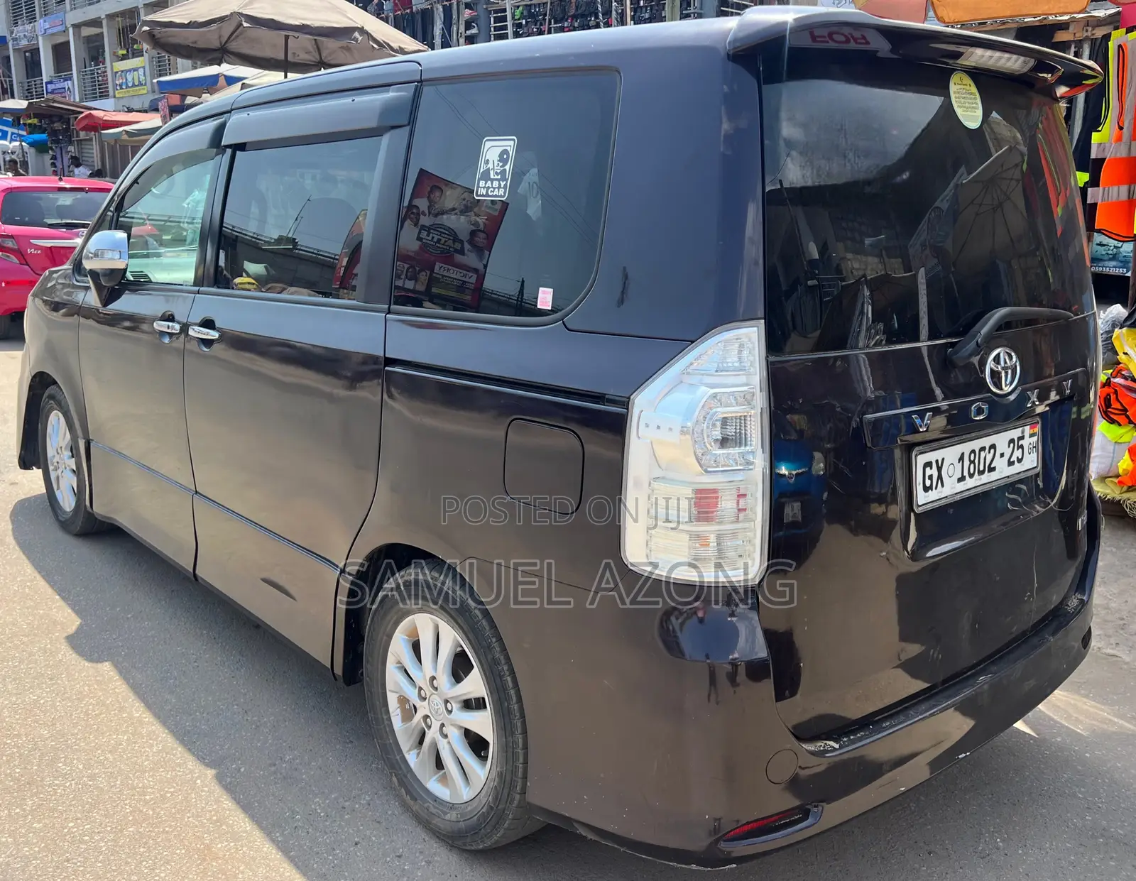 Toyota Voxy X 2WD 8-Seater 2012 Black