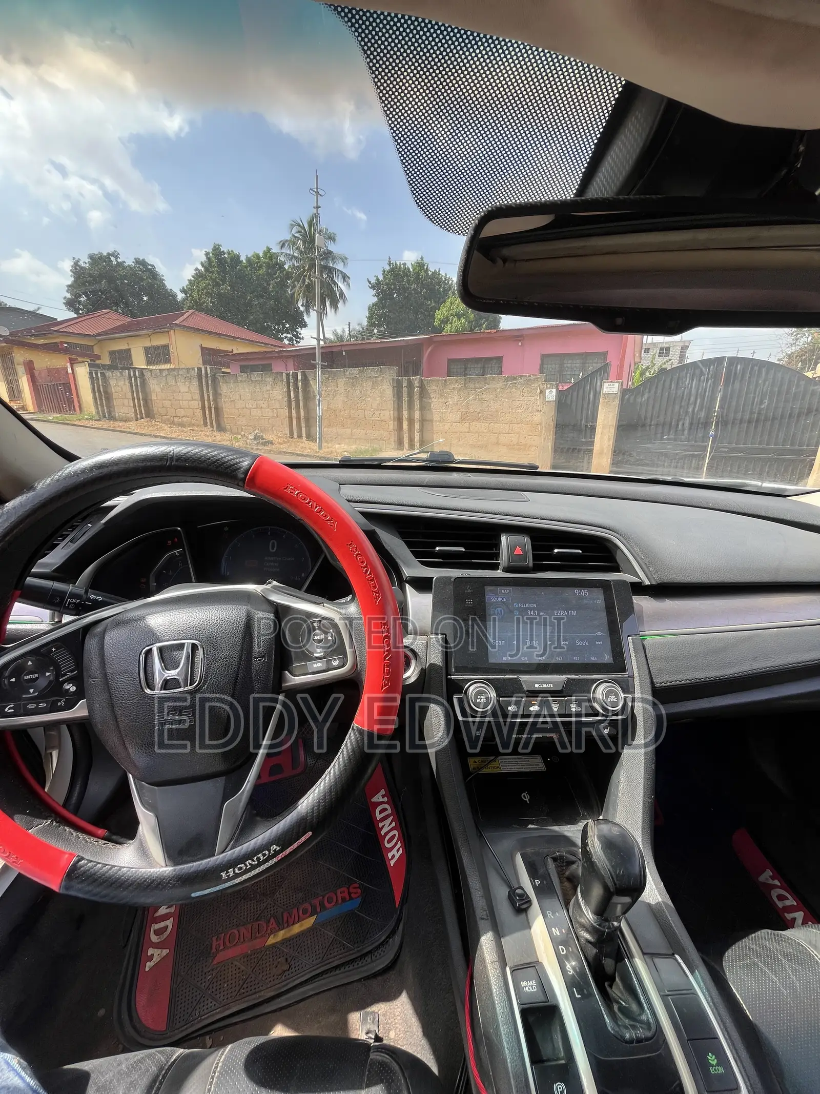 Honda Civic Touring 4dr Sedan (1.5L 4cyl) 2017 White