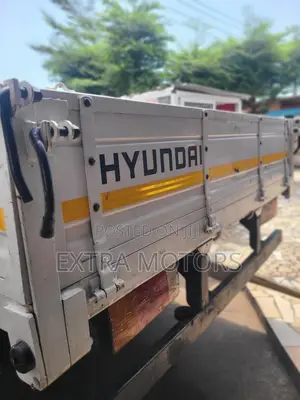 Hyundai Gold 5 Ton Truck 2005 – 7.6L Diesel