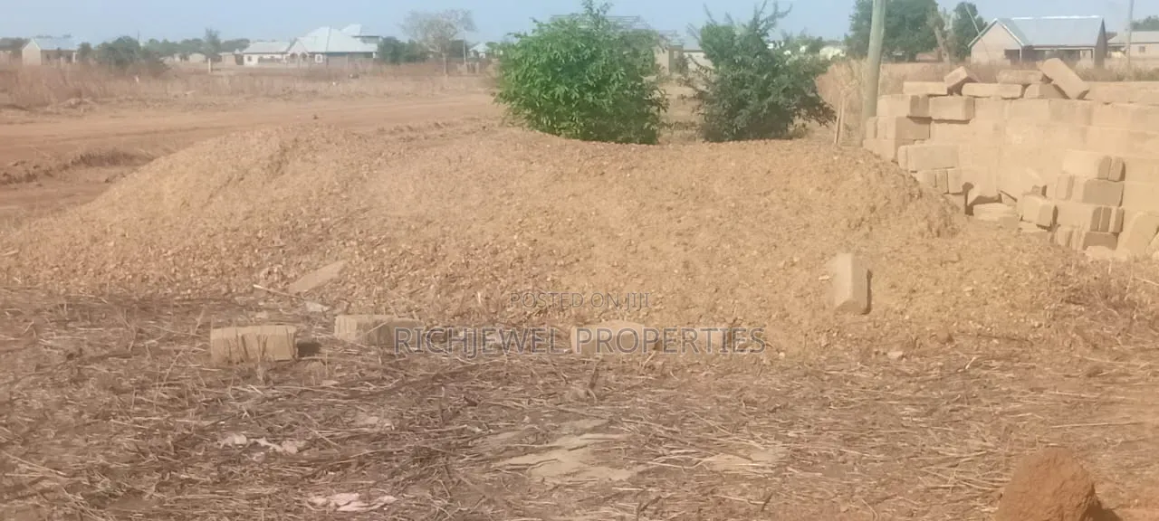 Plots of Land With a Duplex Foundation for Sale