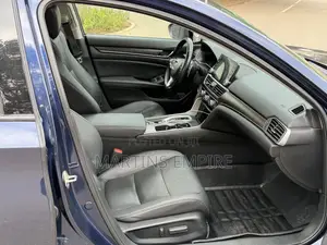 Honda Accord EX-L (2.0L 4cyl Turbo 10A) 2019 Blue