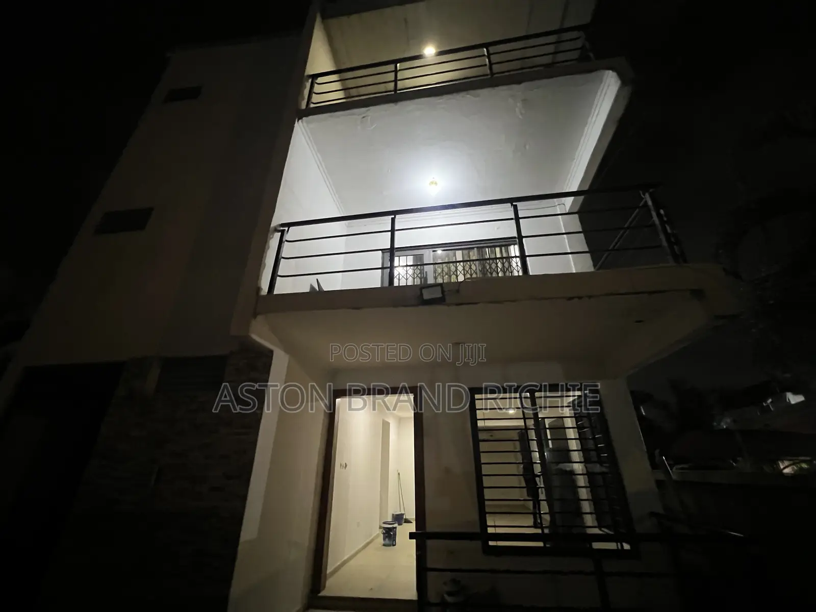 3bdrm Apartment in Aston Brand Richie, Parakuo Estate for rent