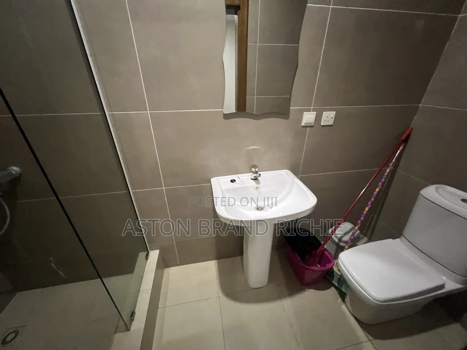 3bdrm Apartment in Aston Brand Richie, Parakuo Estate for rent