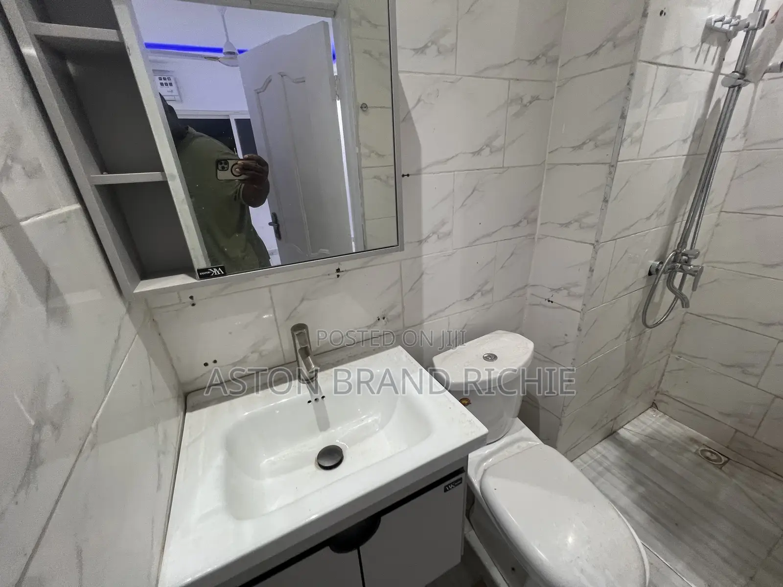 2bdrm Apartment in Aston Brand Richie, Kwabenya for sale