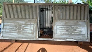 Modern Black Steel Gate With Decorative Design – Strong & Durable