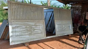 Modern Black Steel Gate With Decorative Design – Strong & Durable