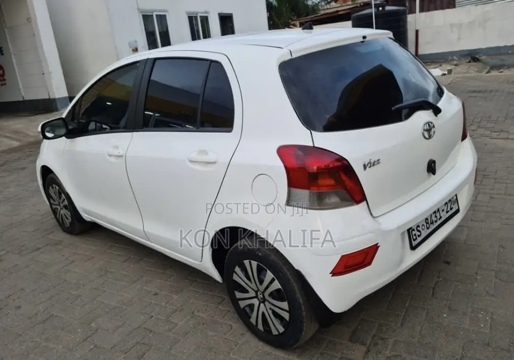 Toyota Vitz 1.5 FWD 3dr 2009 White