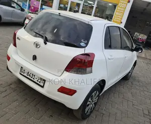 Toyota Vitz 1.5 FWD 3dr 2009 White